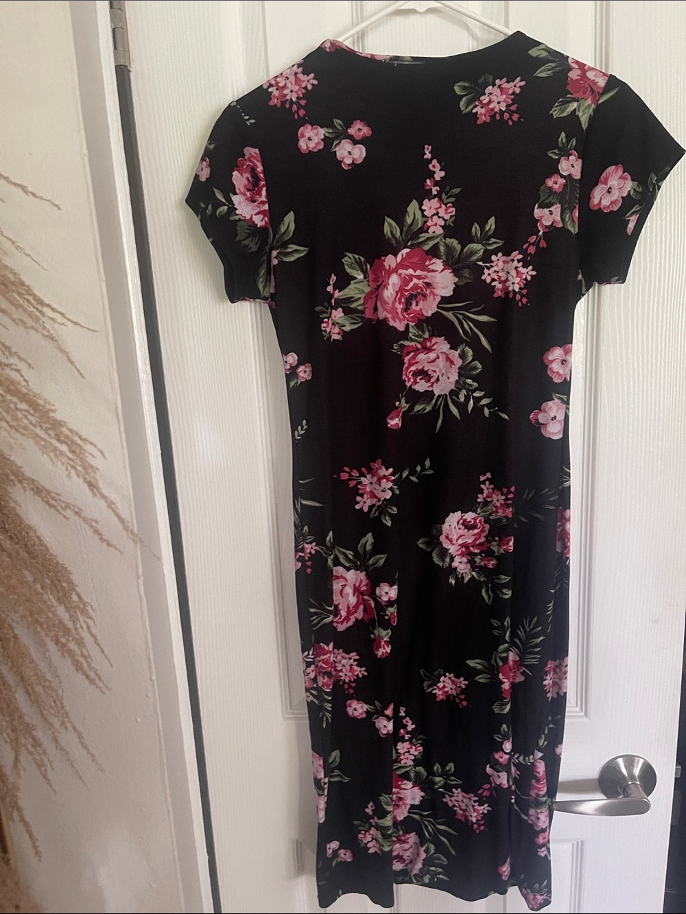 Source Unknown Black Maxi Dress with Pink Floral Print